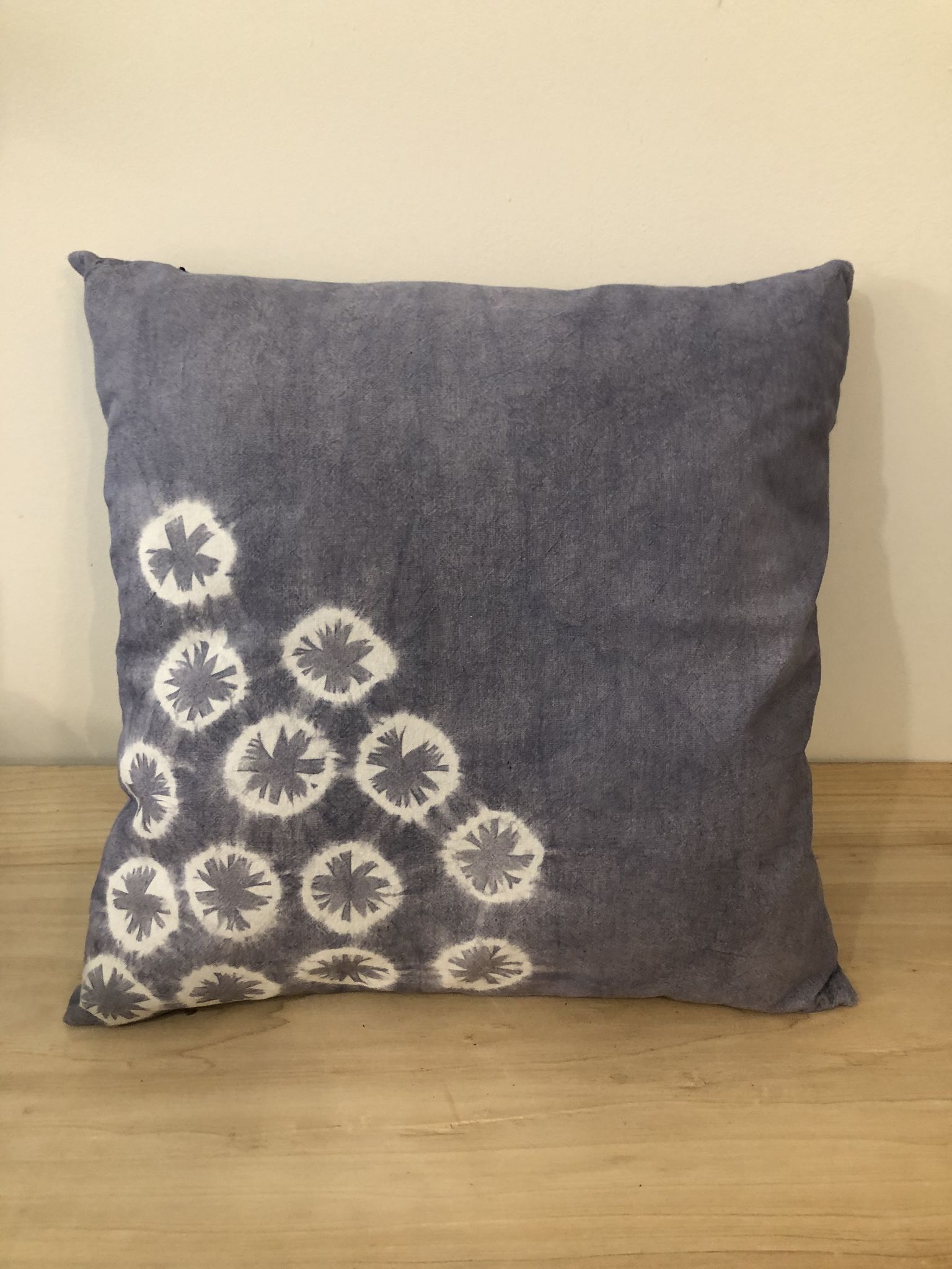 Coussin Tie and Dye bleu