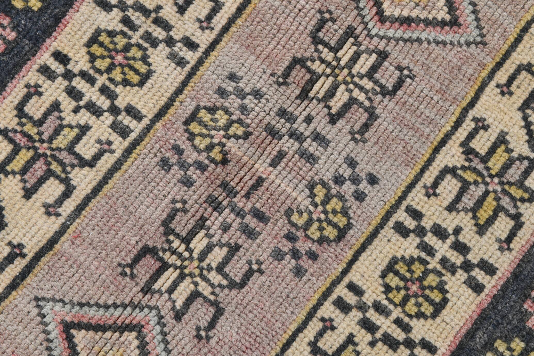4x8 Turkish Vintage Rug, 123x234Cm