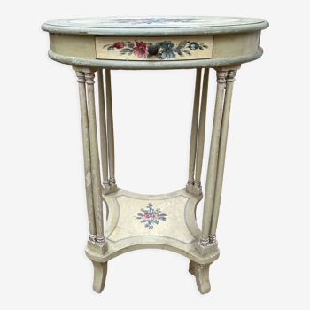 Painted wooden pedestal table