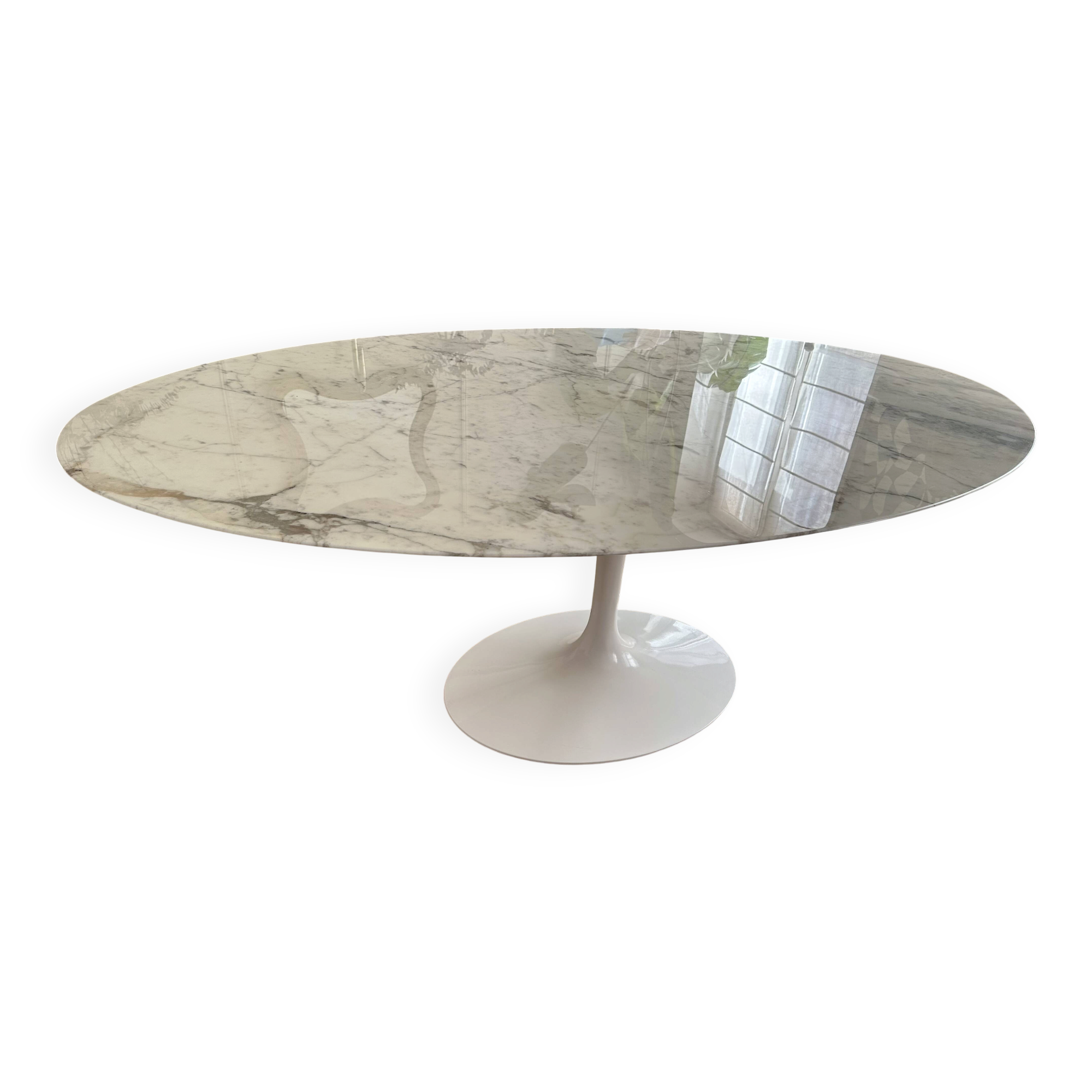 Oval Knoll Saarinen table, Calacatta marble, 198cm, year 2022, tulip.