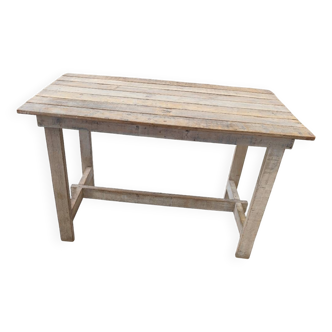 White wooden table