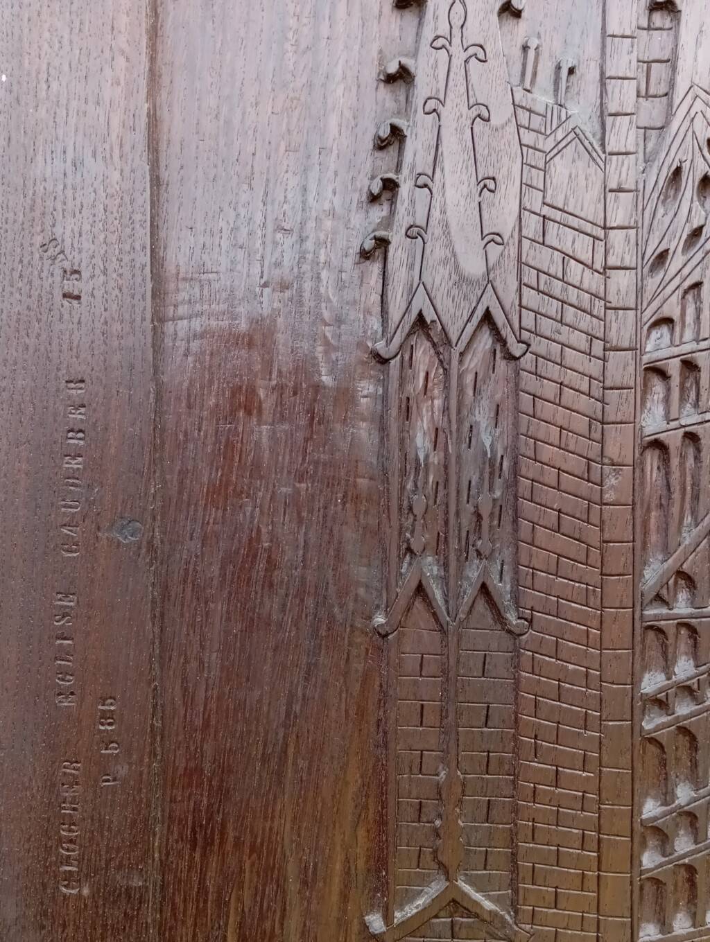 Grand panneau sculpté façade cathédrale Caudebec