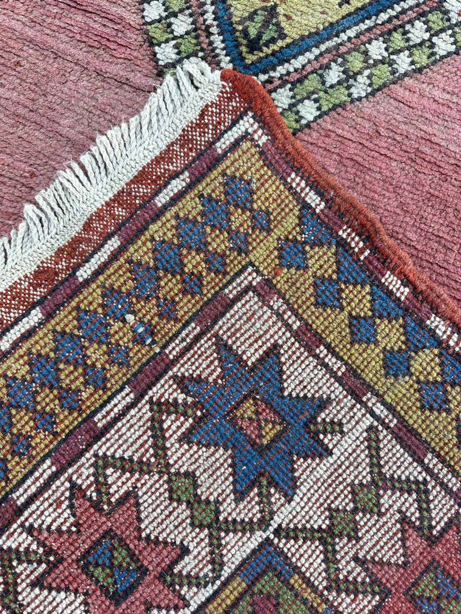 Tapis turc fait main 140cm x 190cm