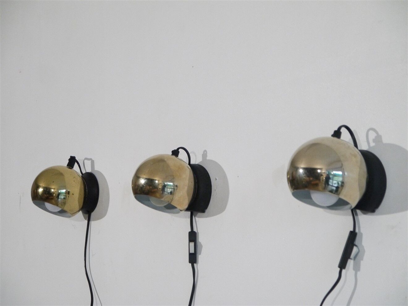 Series of 3 scandinavian brass sconces 1970