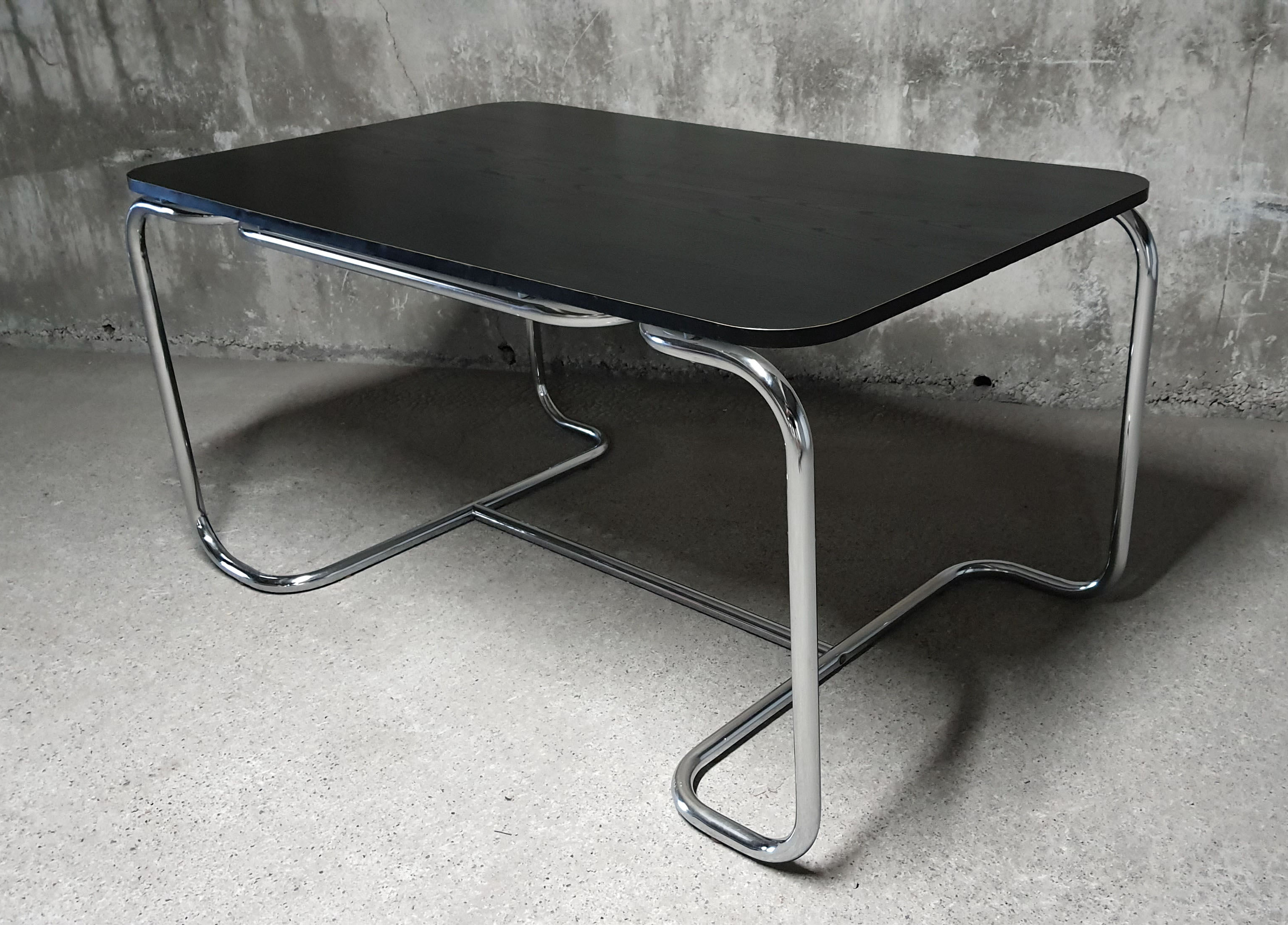 Modernist design dining table 1970/1980