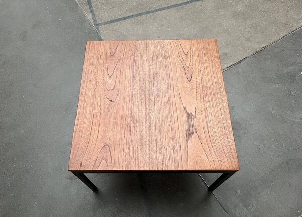 Table d'appoint canapé minimaliste en teck du milieu du siècle par Florence Knoll pour Knoll International, années 1950