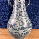 Asia 19th century: Very large porcelain vase with animated scene decorations