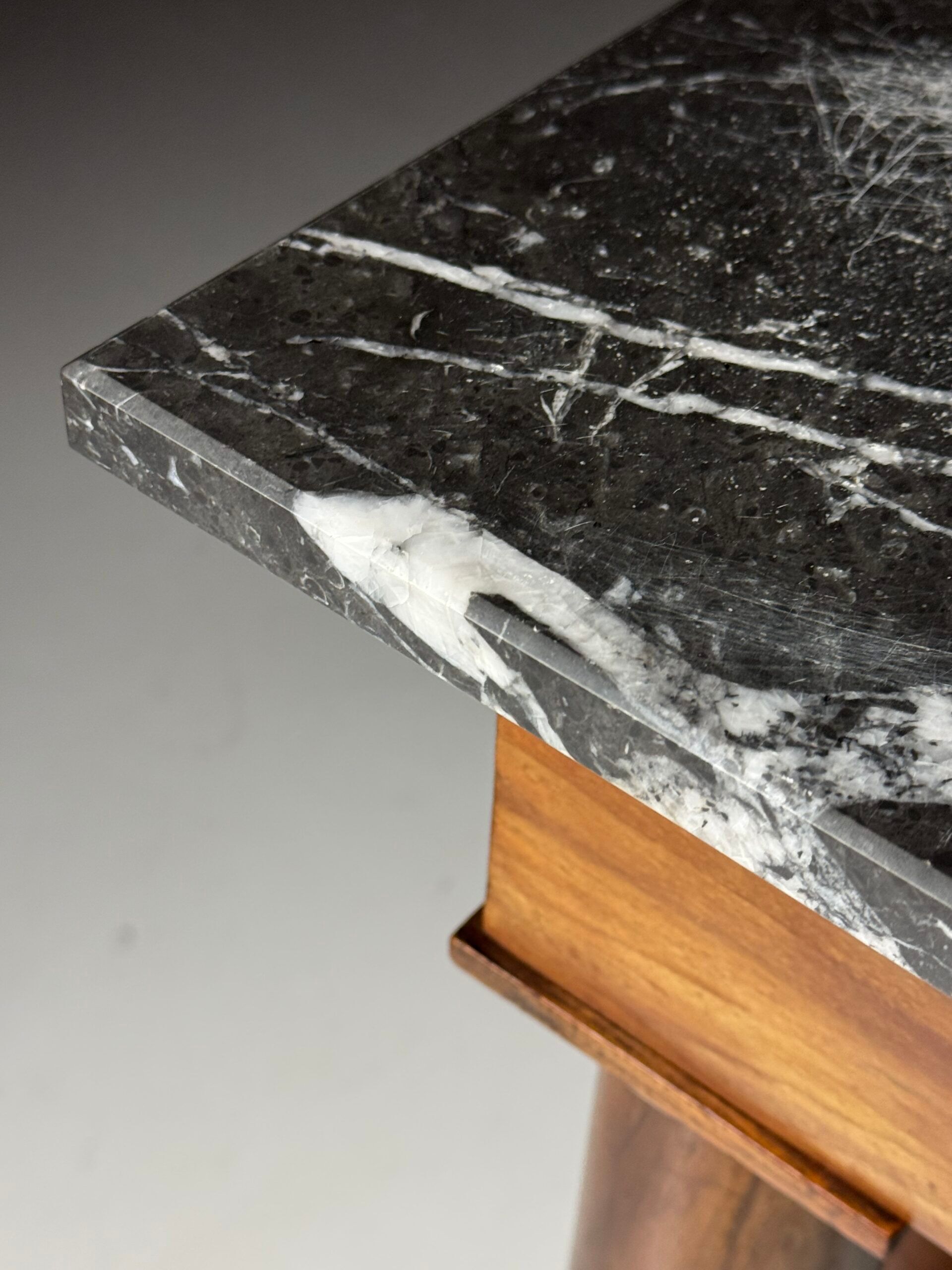 Table d'appoint en acajou de style Empire, 19e siècle