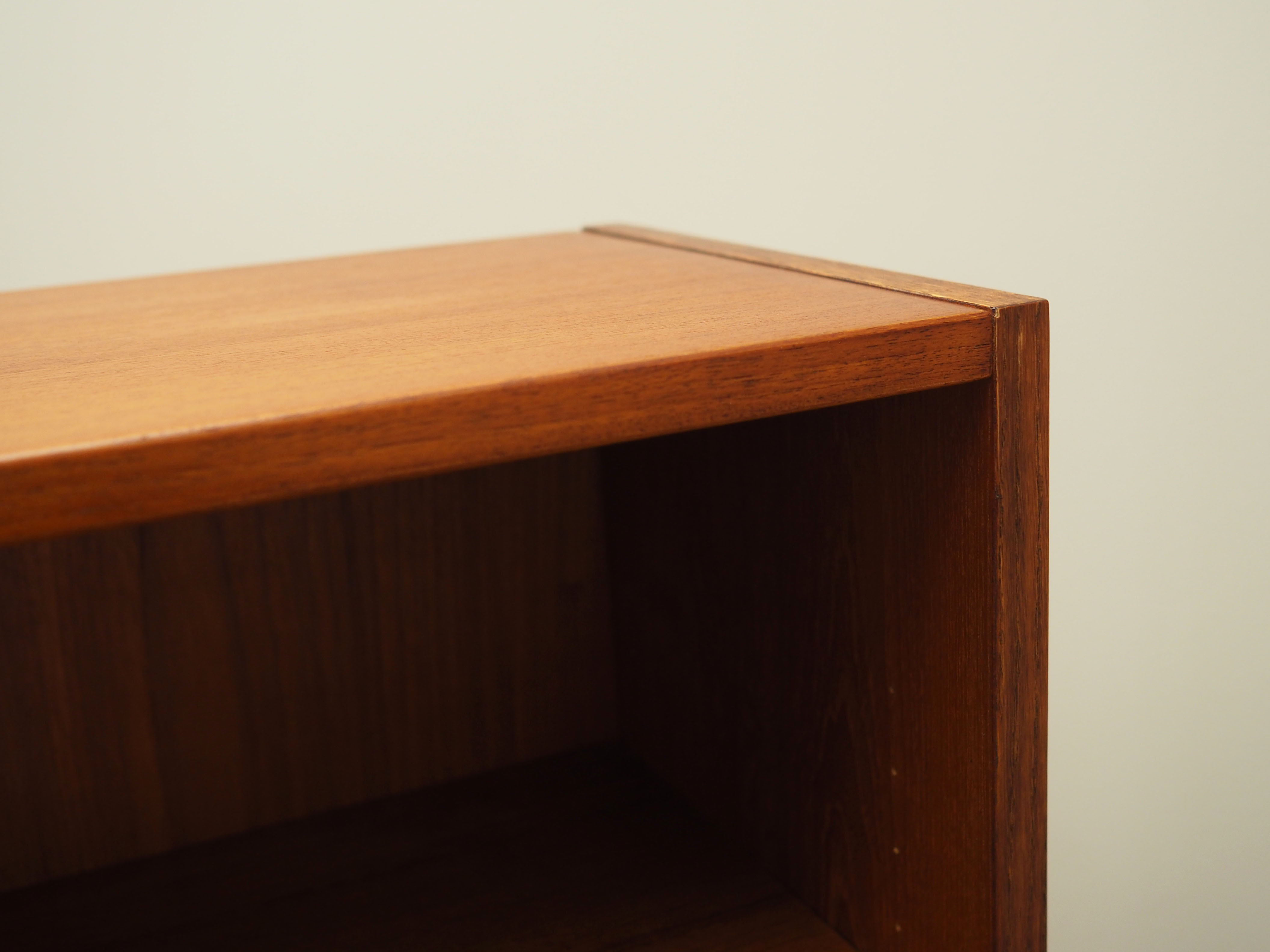 Teak bookcase danish design 1970s by Hundevad & Co