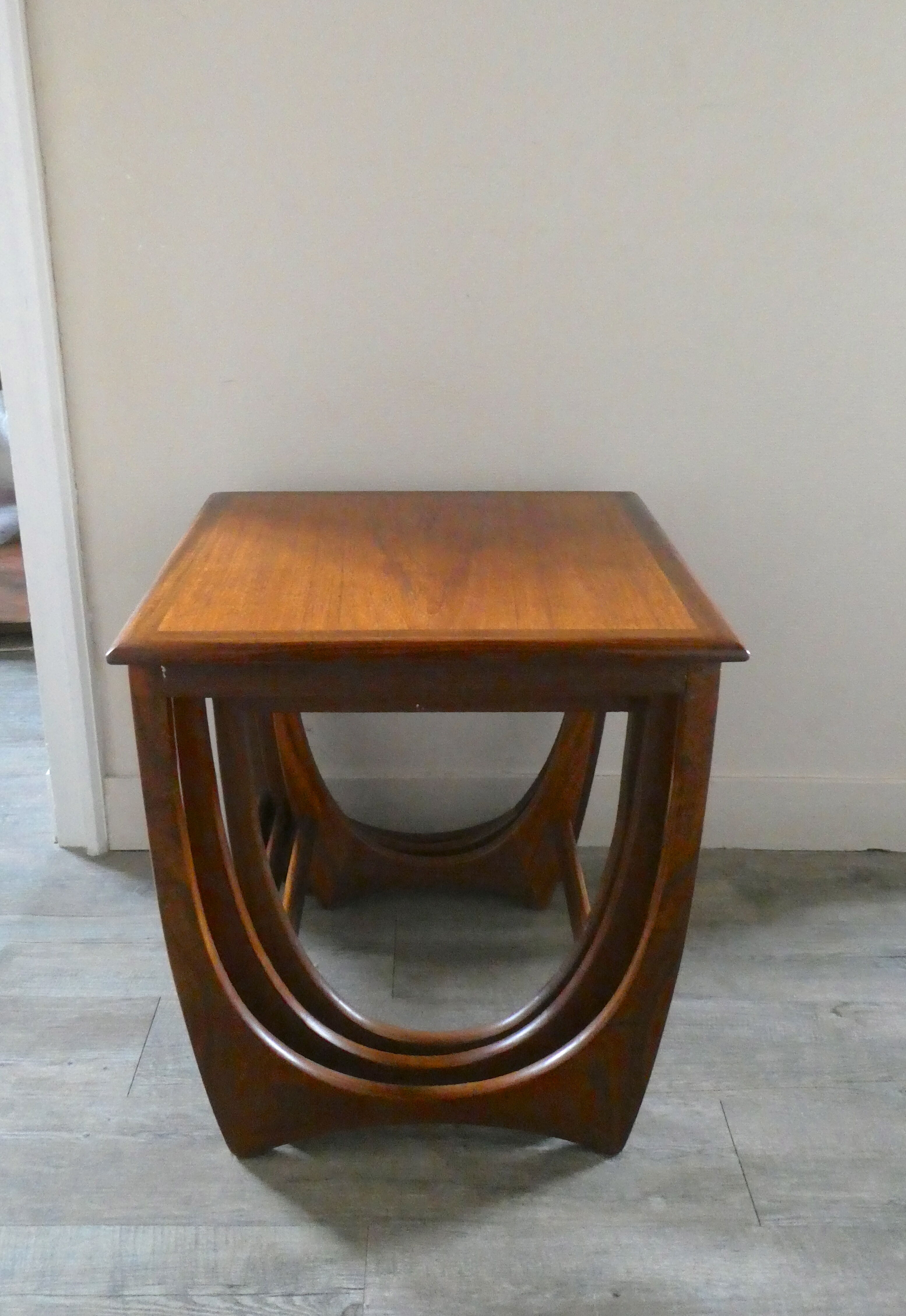 Pull-out tables in teak G Plan 60s