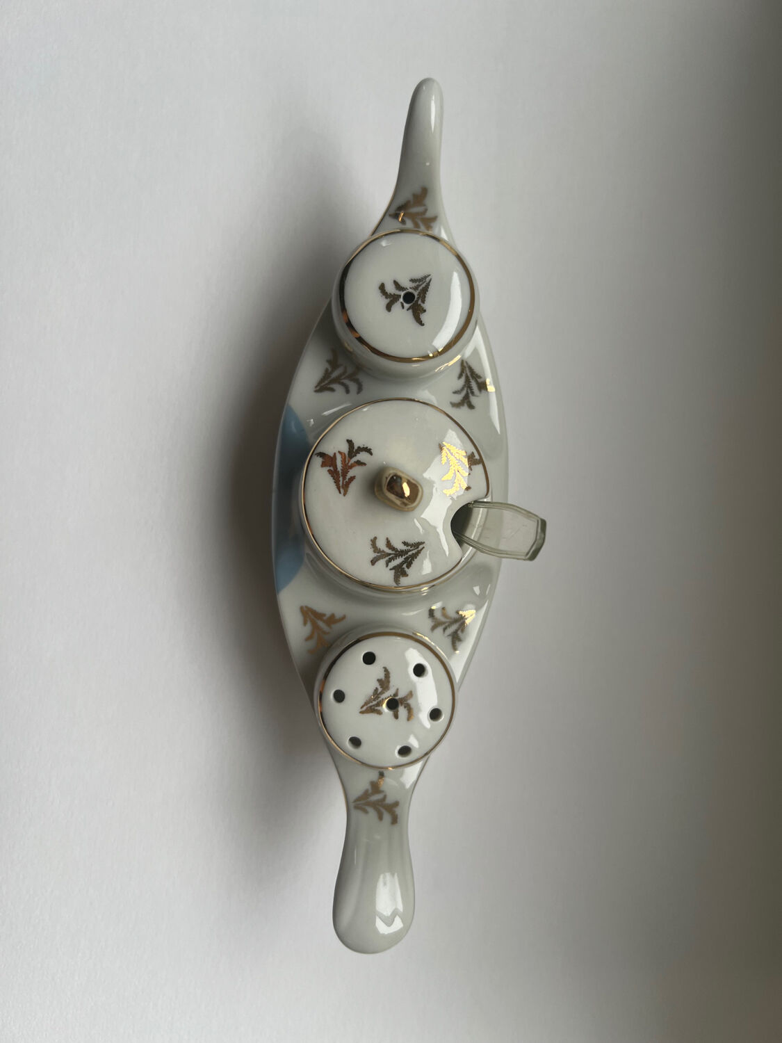 Salt shaker, mustard pepper shaker, liner shape