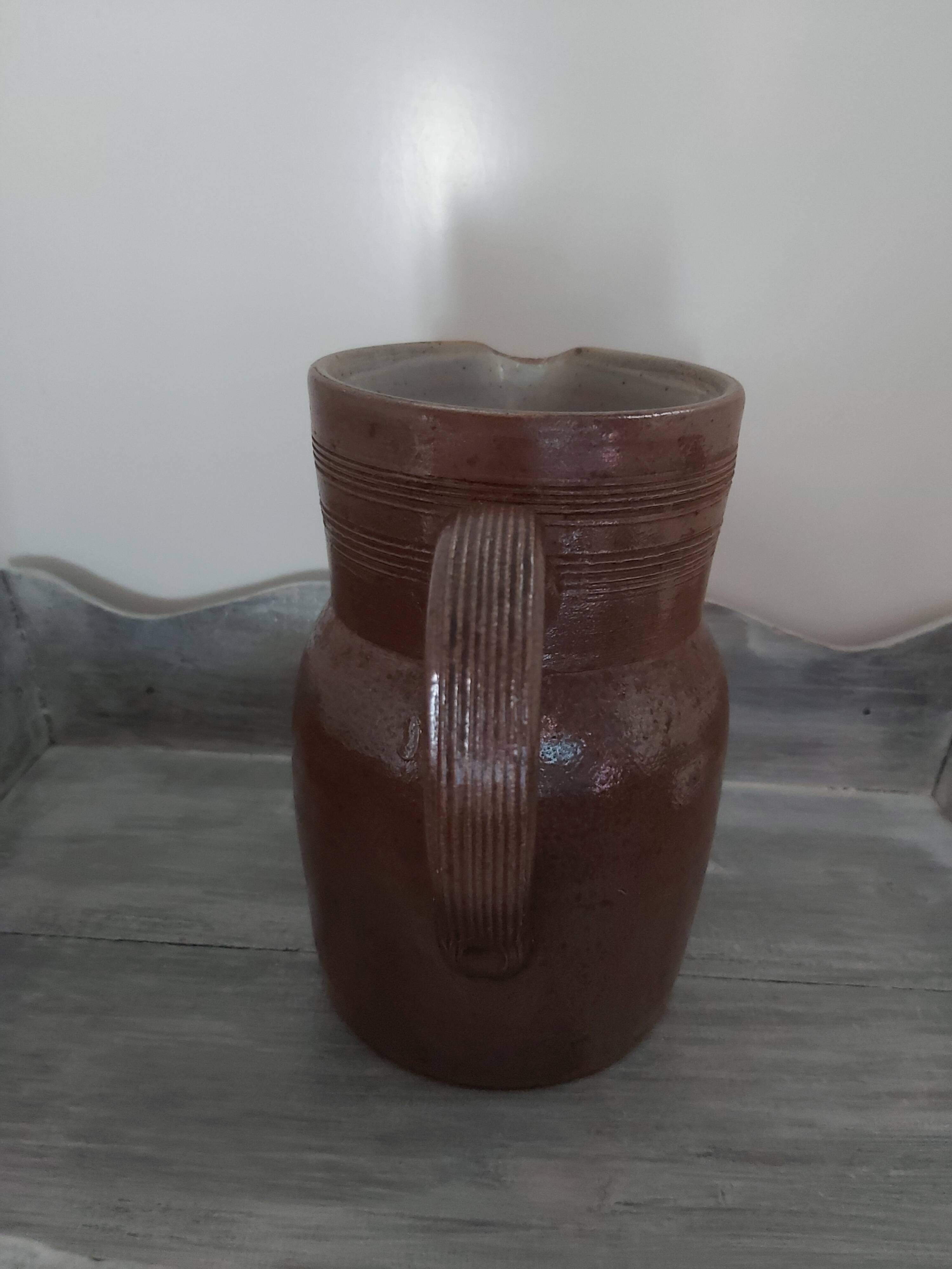 Pitcher in Berry sandstone