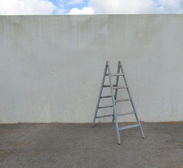 Ancien escabeau échelle de peintre
