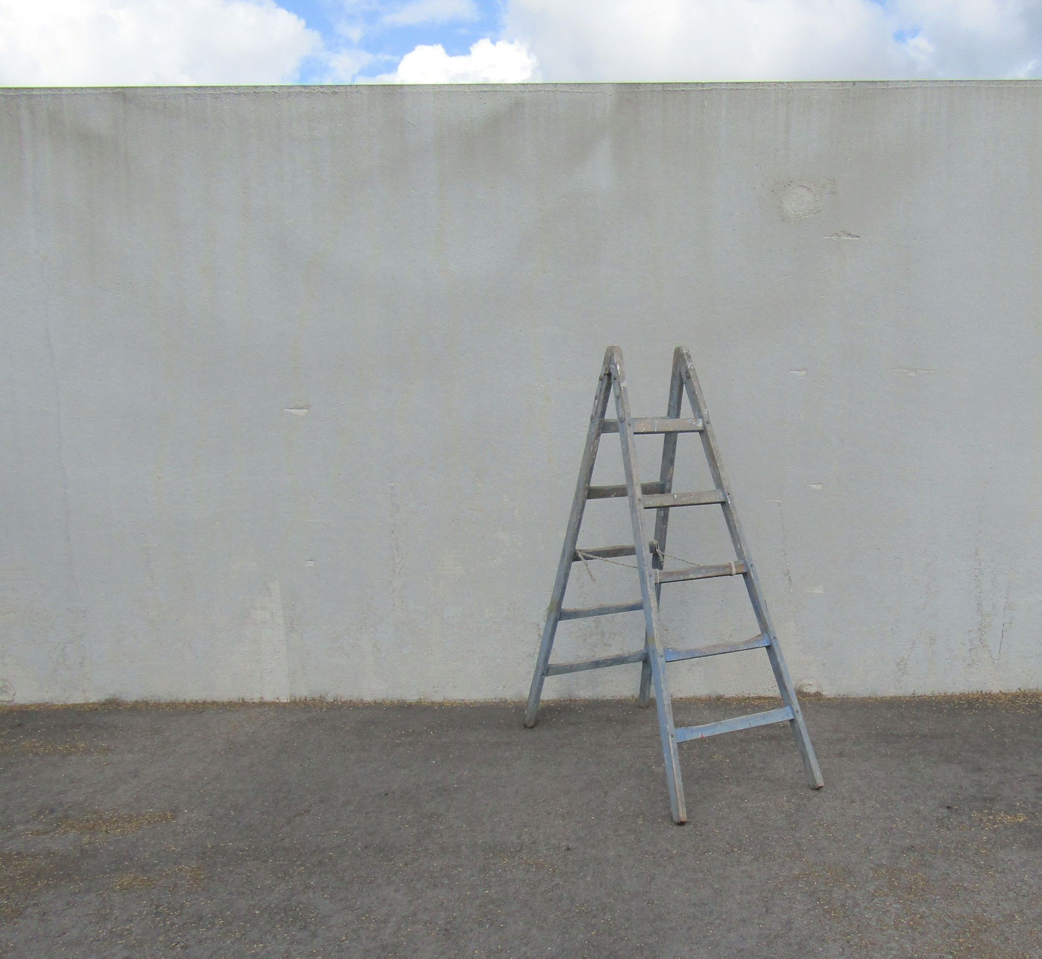 Ancien escabeau échelle de peintre