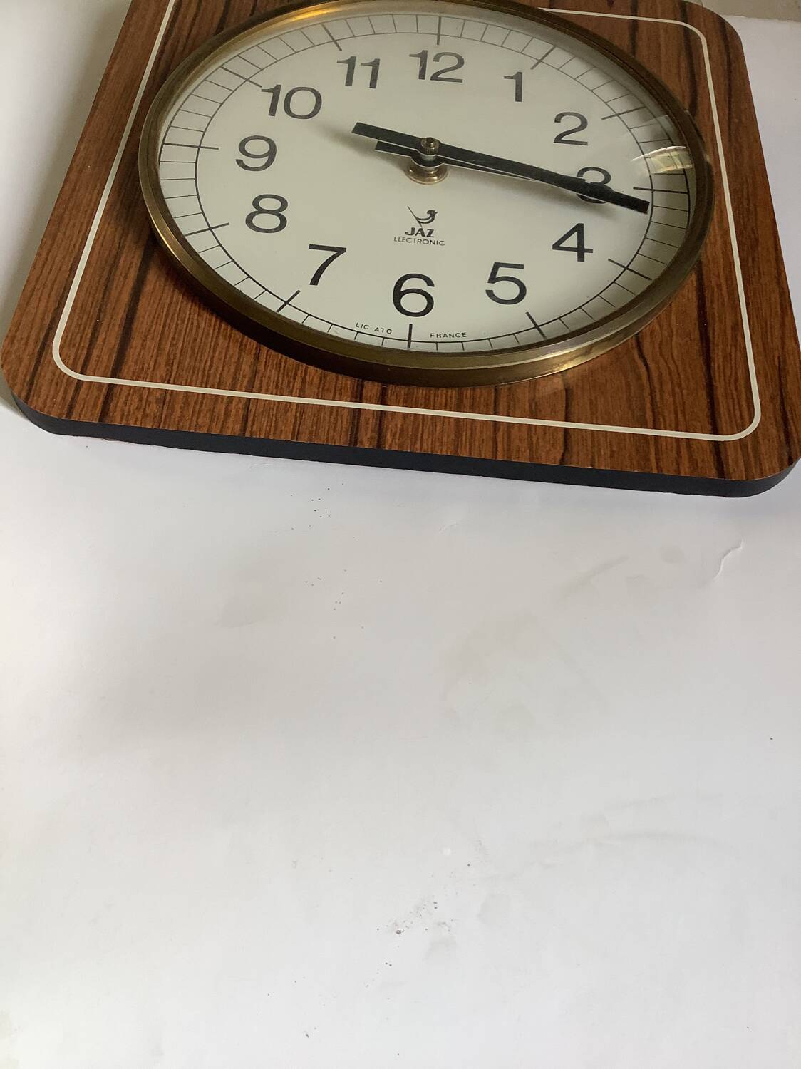 Formica Clock JAZ France