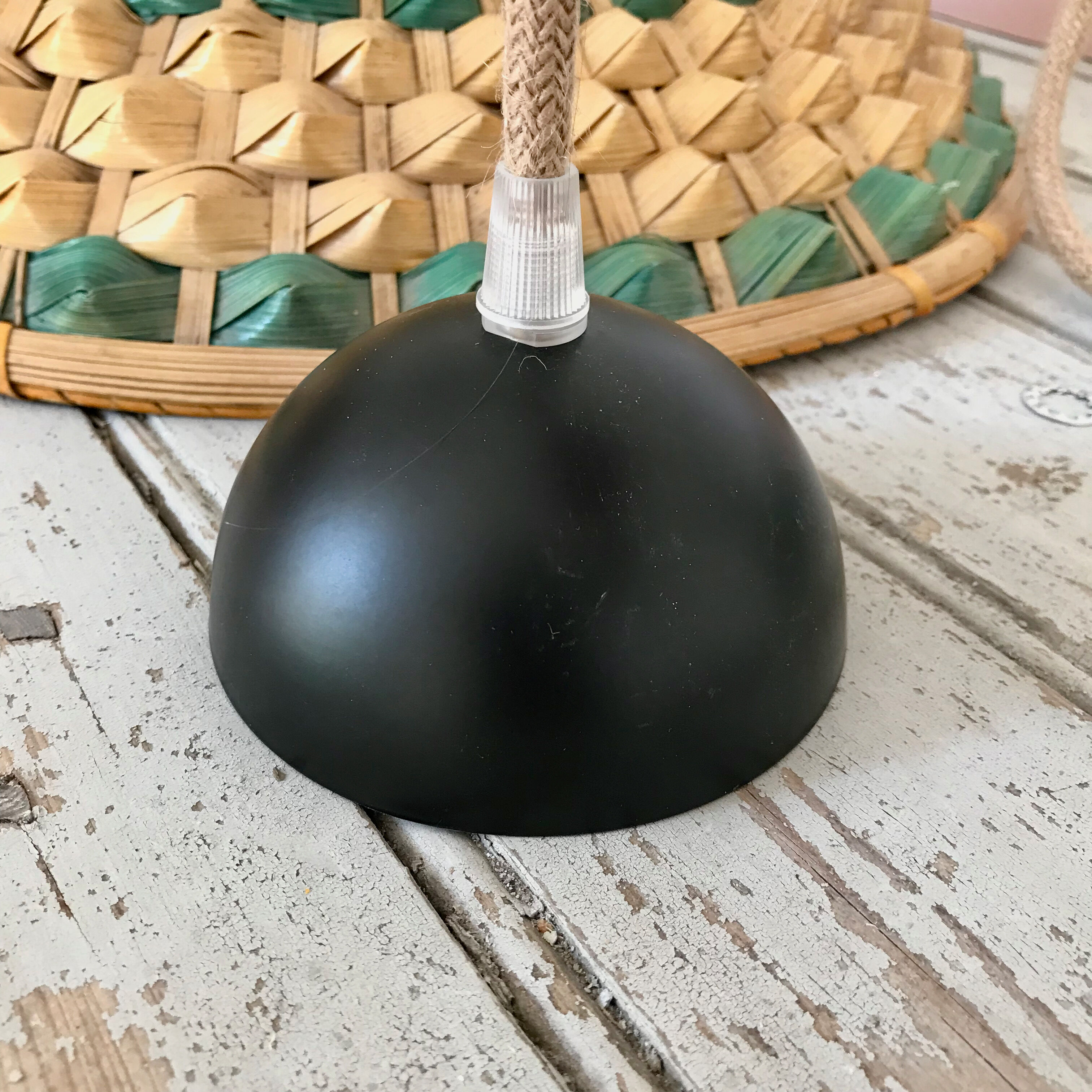 Japanese straw hat pendant lamp