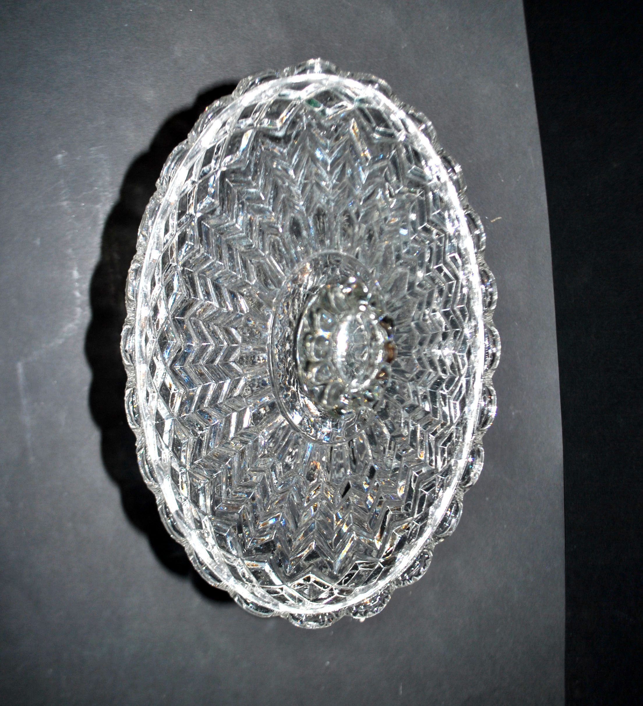 Large oval bonbonnière/dragee dish in molded crystal with diamond and pearl decoration, circa 1900