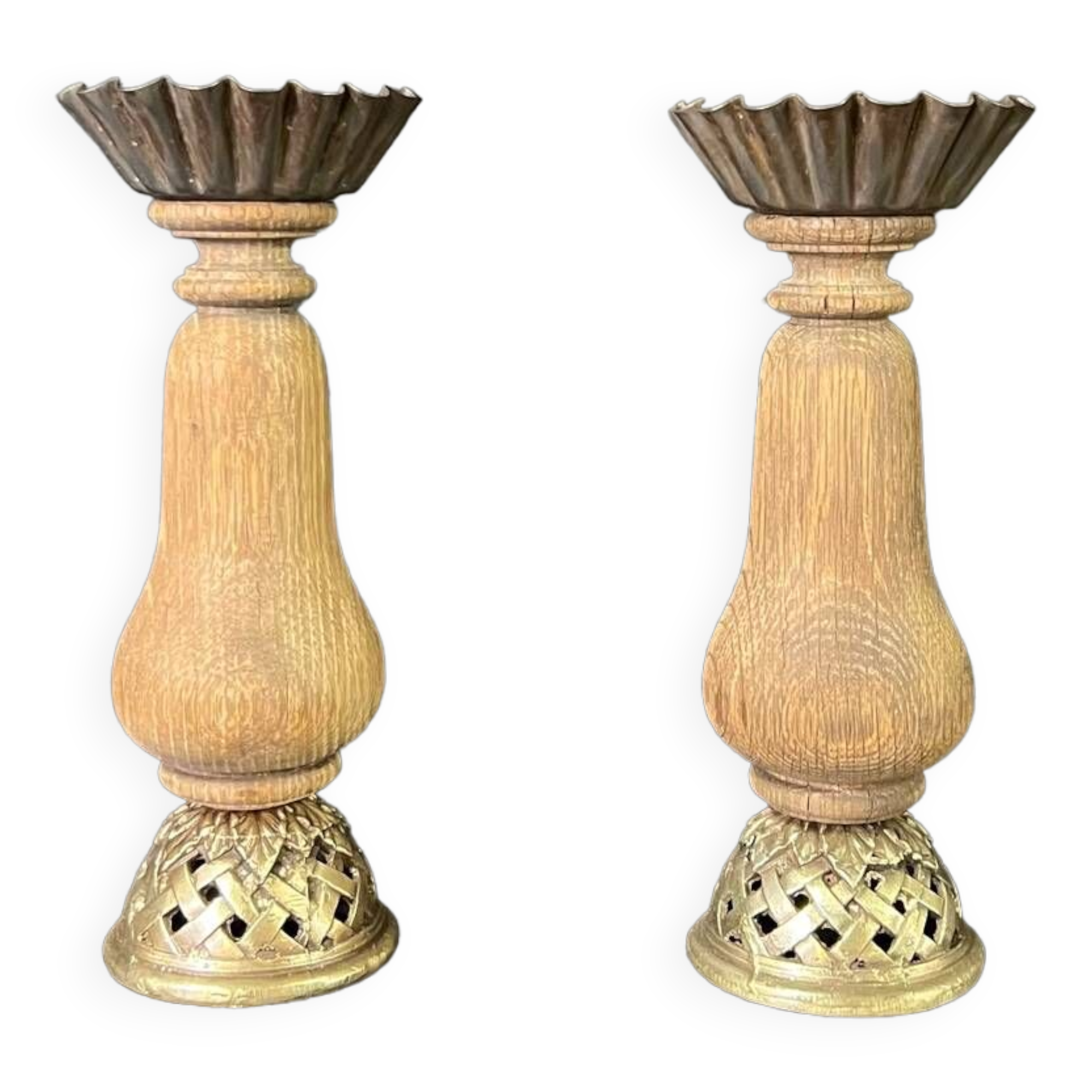 Old oak candle holder with bronze base