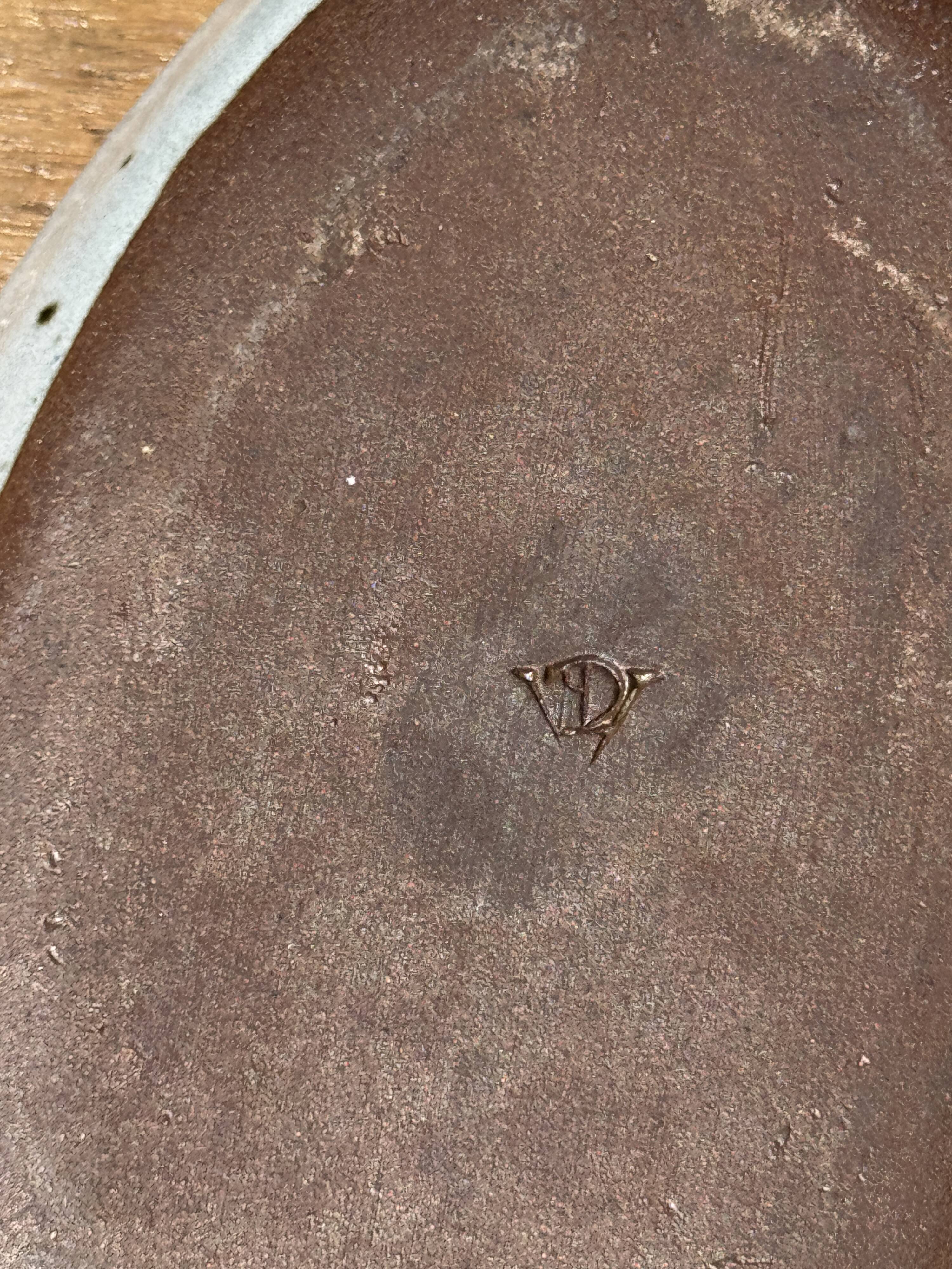 Petit plat ovale en céramique mouchetée glacée L23