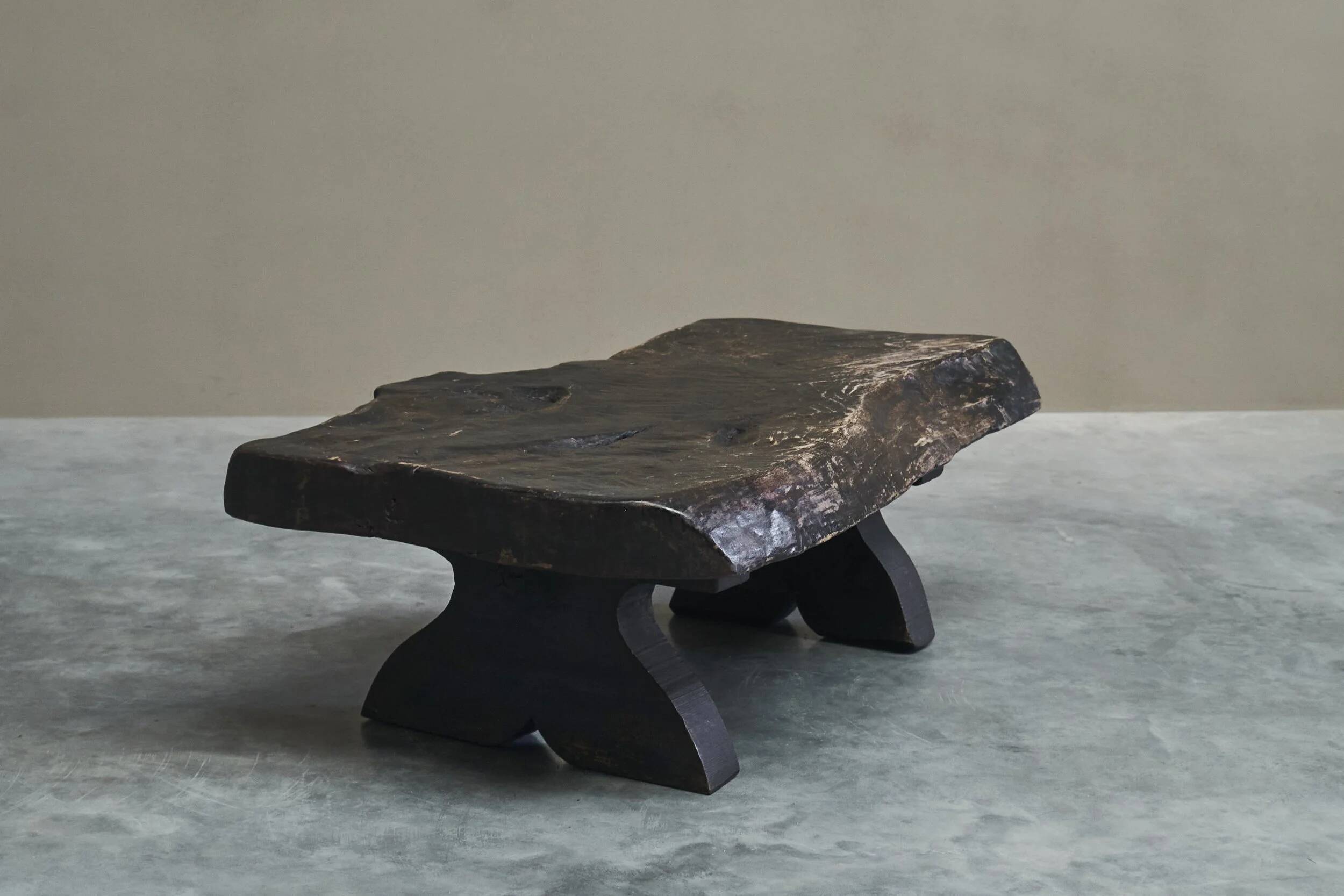 Sculptural coffee table in solid wood with natural edges, Europe, 1960s.