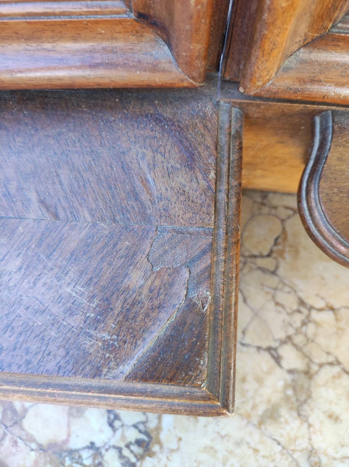 Rocaille dressing table marble top, one drawer