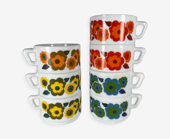 7 Tasses arcopal 7 Lotus 1970
