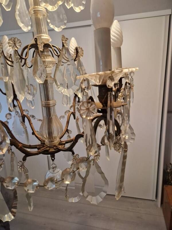 Brass chandelier with glass shaft, crystal tassel plates and daggers - 6 lights