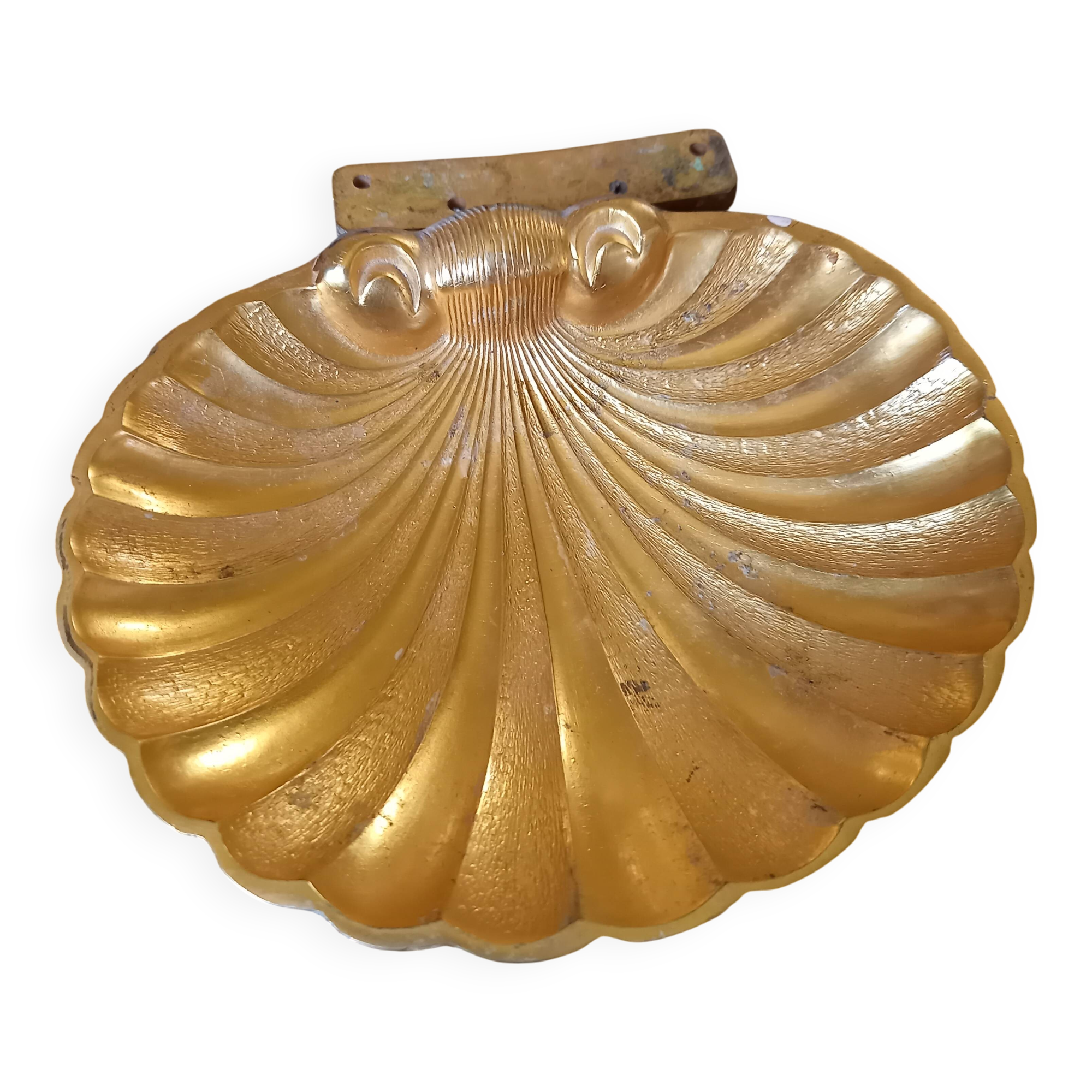 Vintage gilded bronze shell or shell pocket emptier
