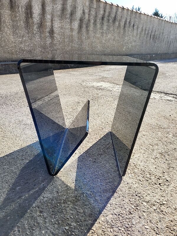 Table basse porte livres en verre 1970