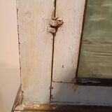 Vitrine en bois laqué et doré du 18ème siècle