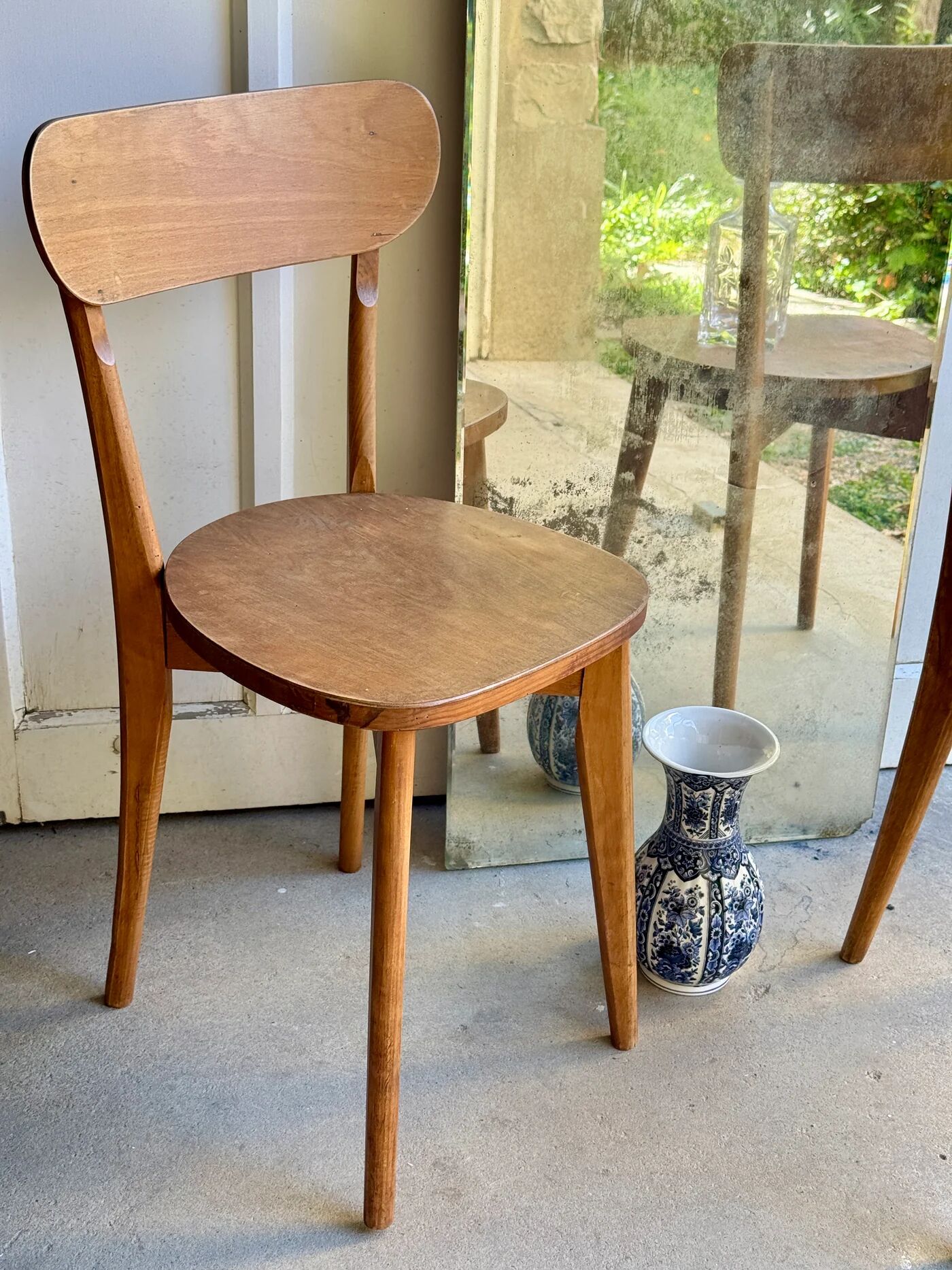 Paire de chaises en bois brut