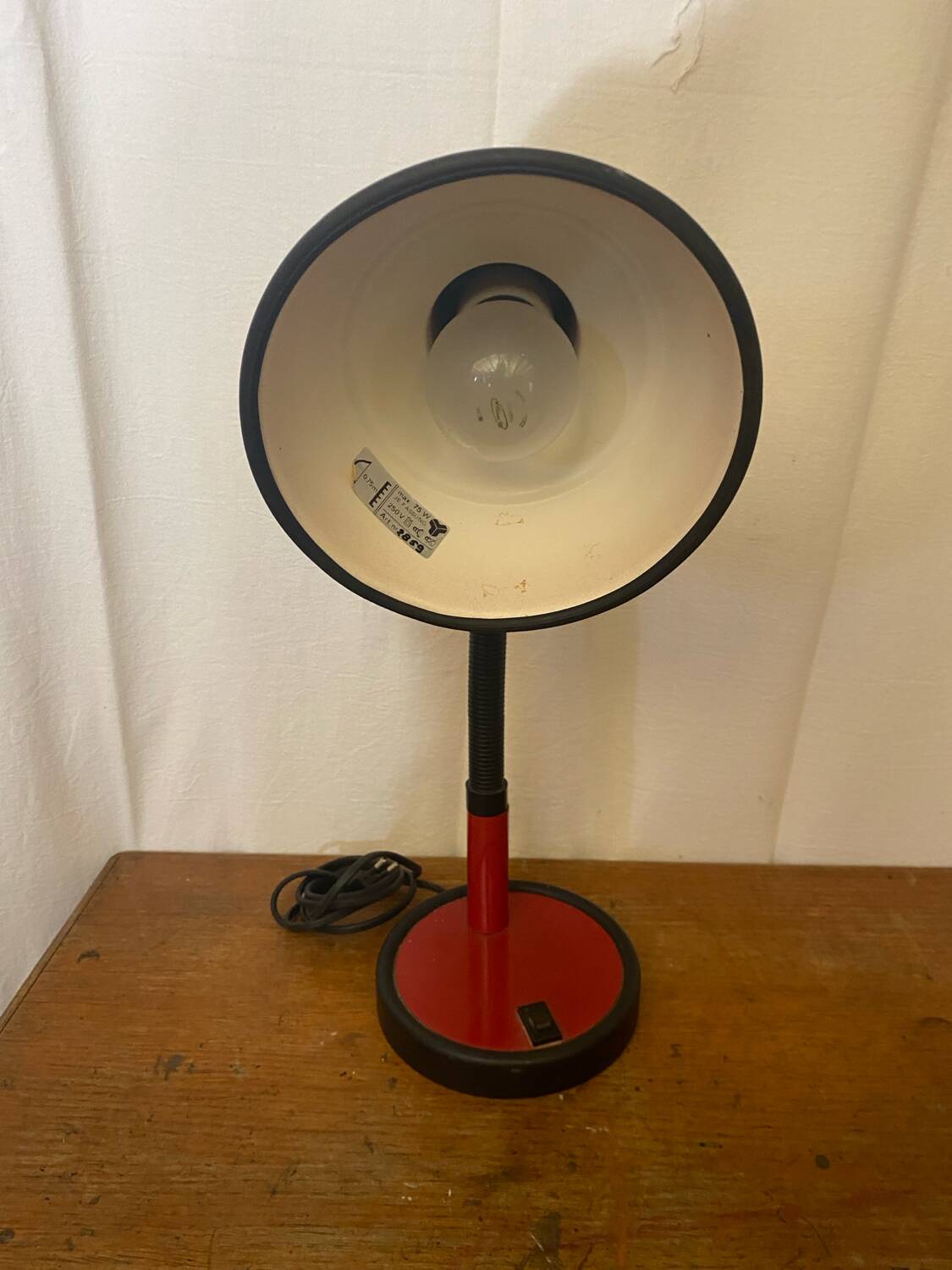 Antique style desk lamp aluminor red metal + black plastic vintage
