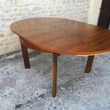 Round table with an extension