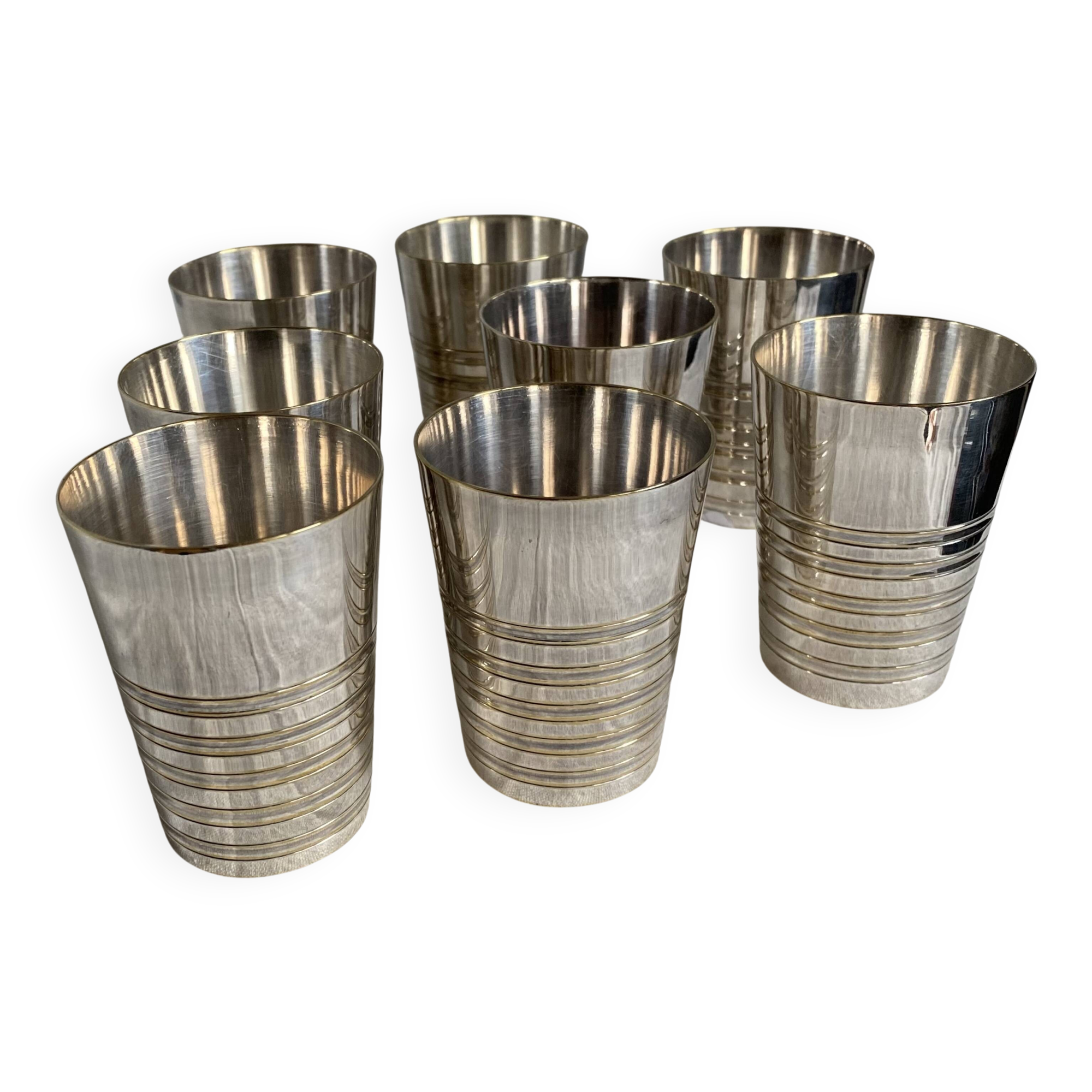 Set of 8 silver-plated metal Art Deco cups