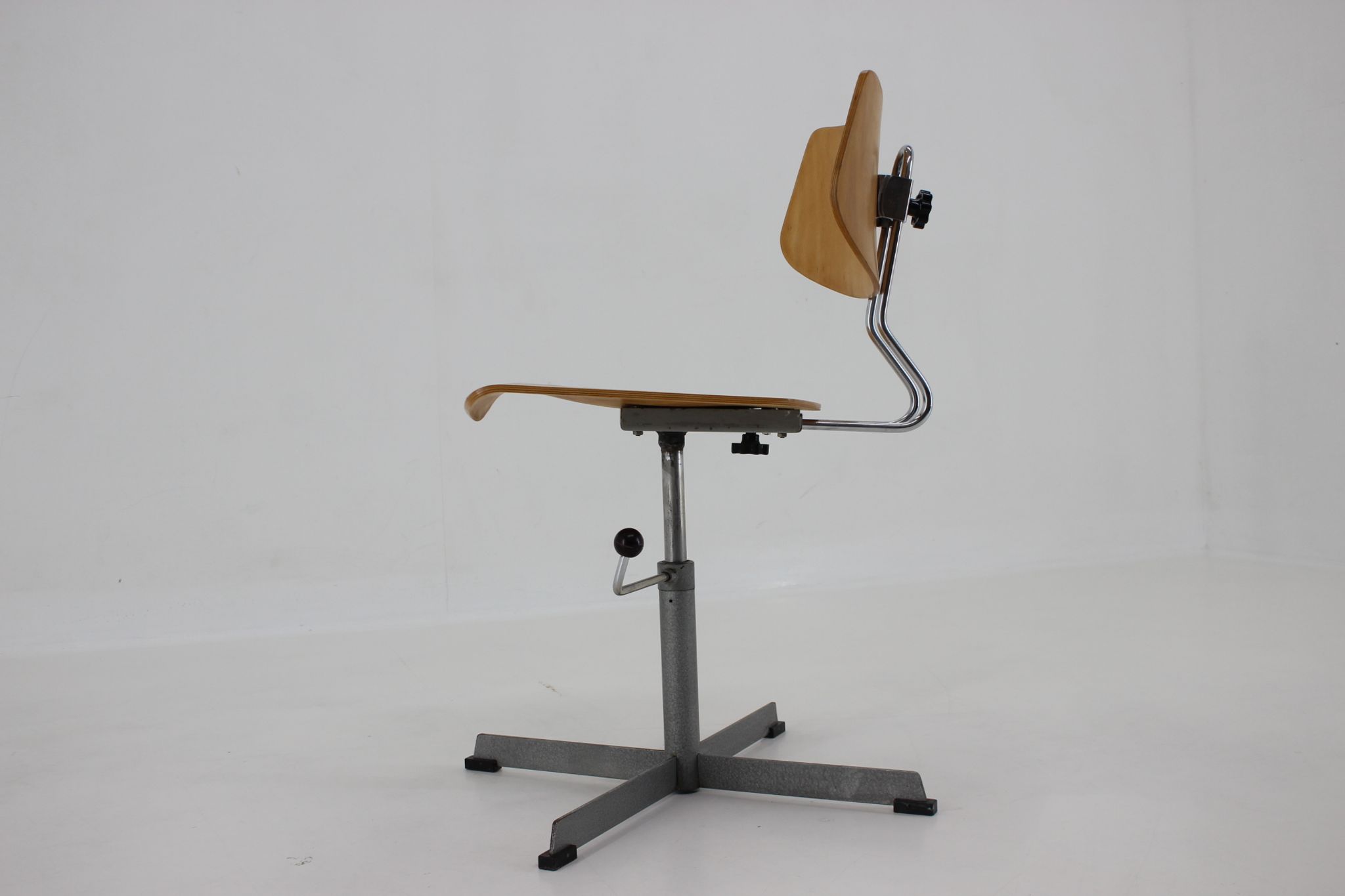 1970s Office Swivel Chair, Czechoslovakia