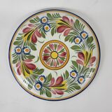 Flat ceramic underside of Quimper Henriot