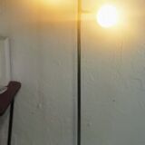 Lamppost "eye ball" foot tulip