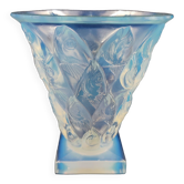 Vase en verre opalescent Art Déco français par Sabino