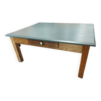 Table basse en chêne plateau gris.