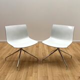 Pair of Catifa 46 chairs, Arper