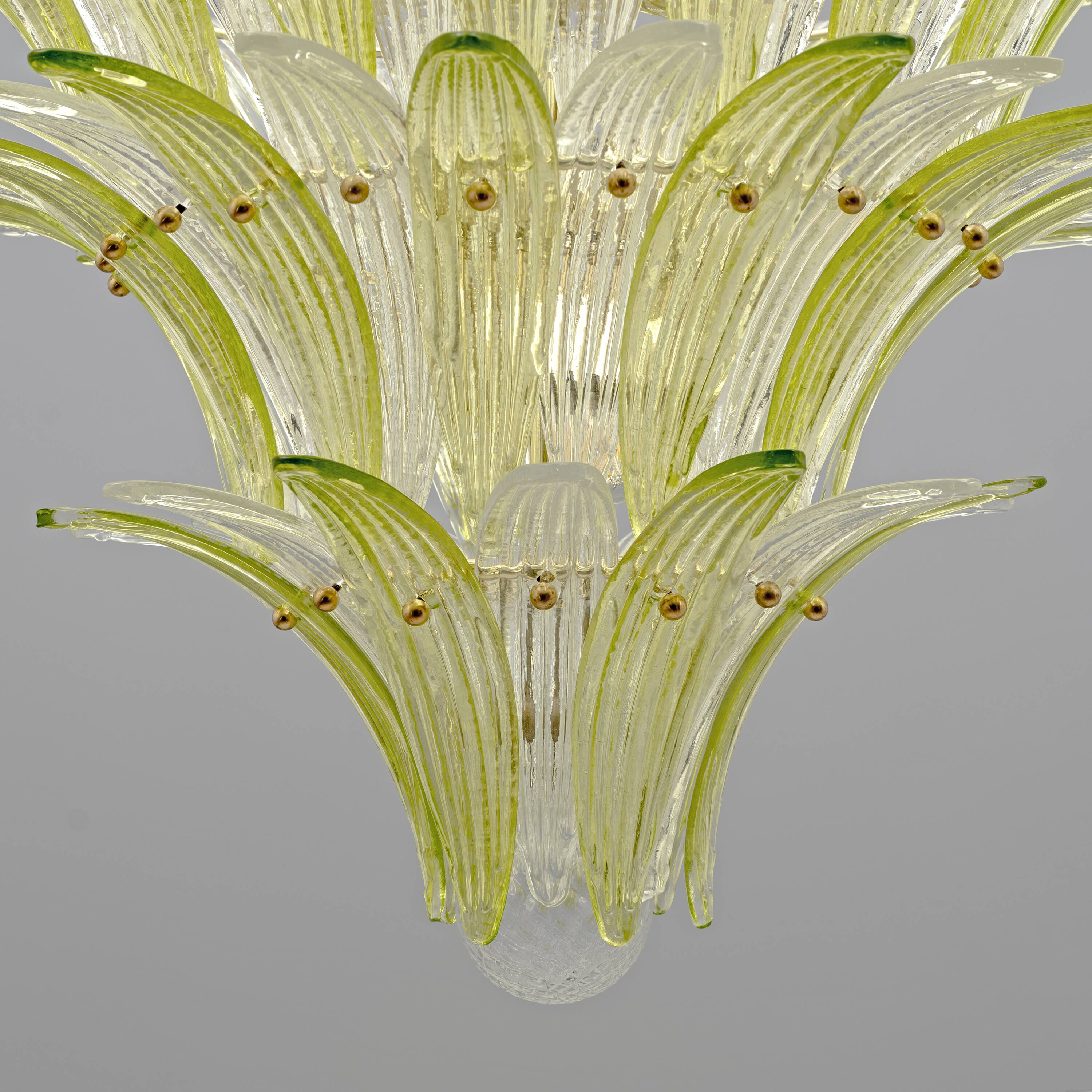 Mid-Century Murano Glass Palmette Chandelier in Green and Clear Glass, Ital