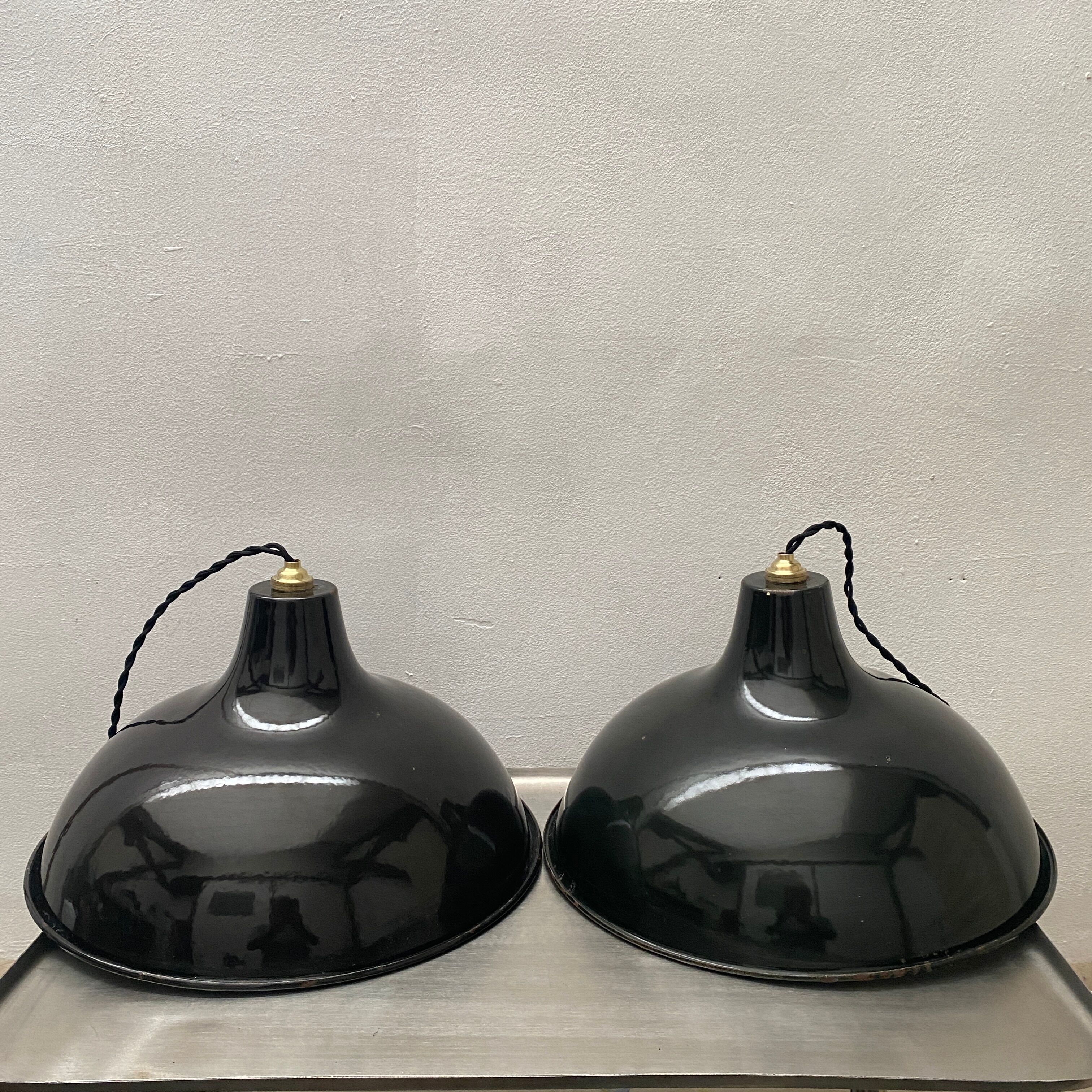 Lot 2 antique industrial lampes hanging emaillee 36 cm