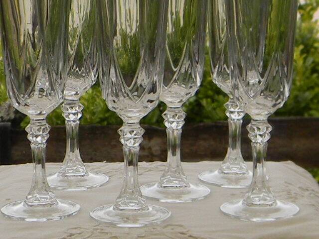 6 crystal champagne flutes from ARQUES. AUTEUIL model.