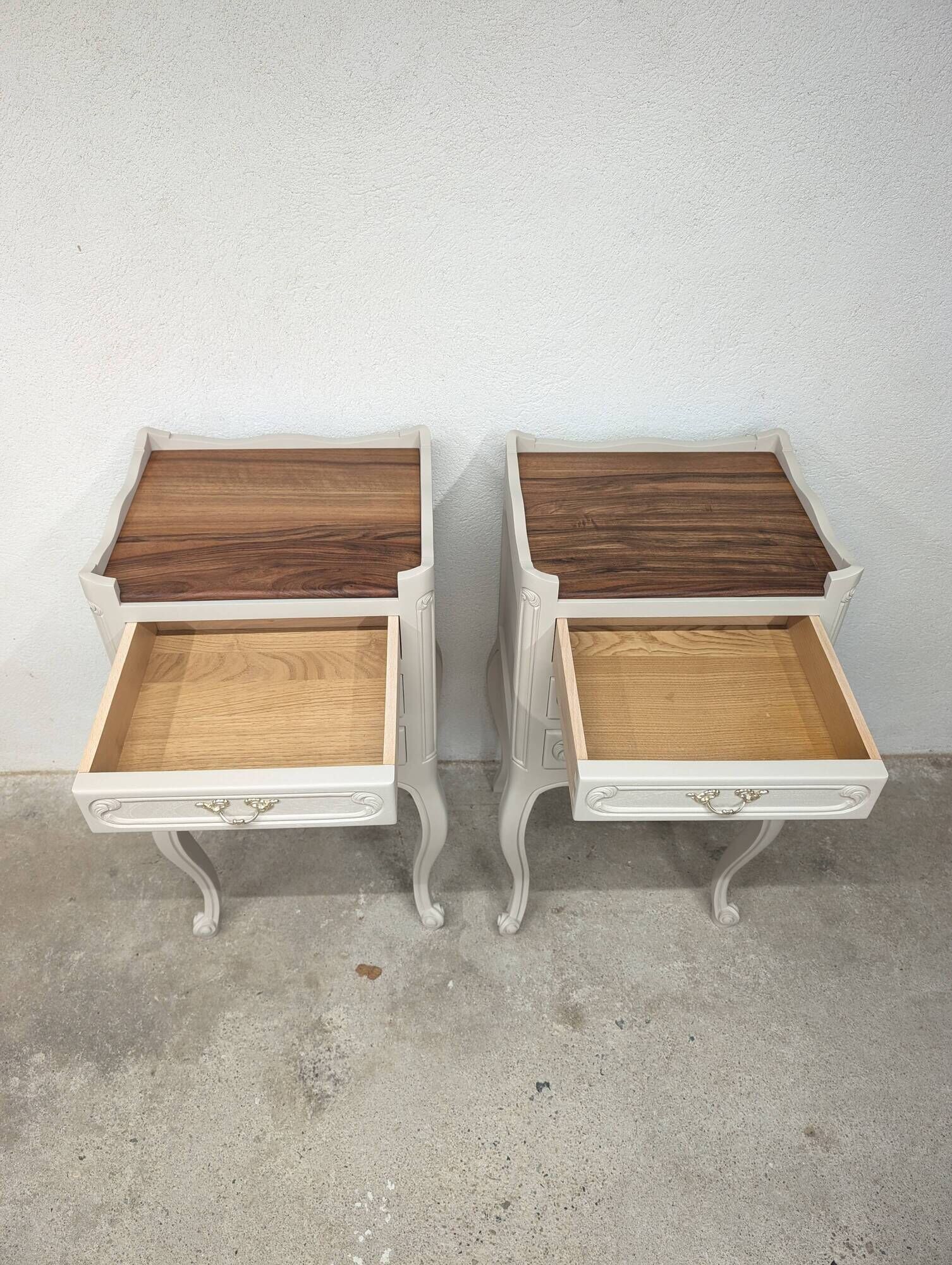 2 tables de chevet vintage en noyer