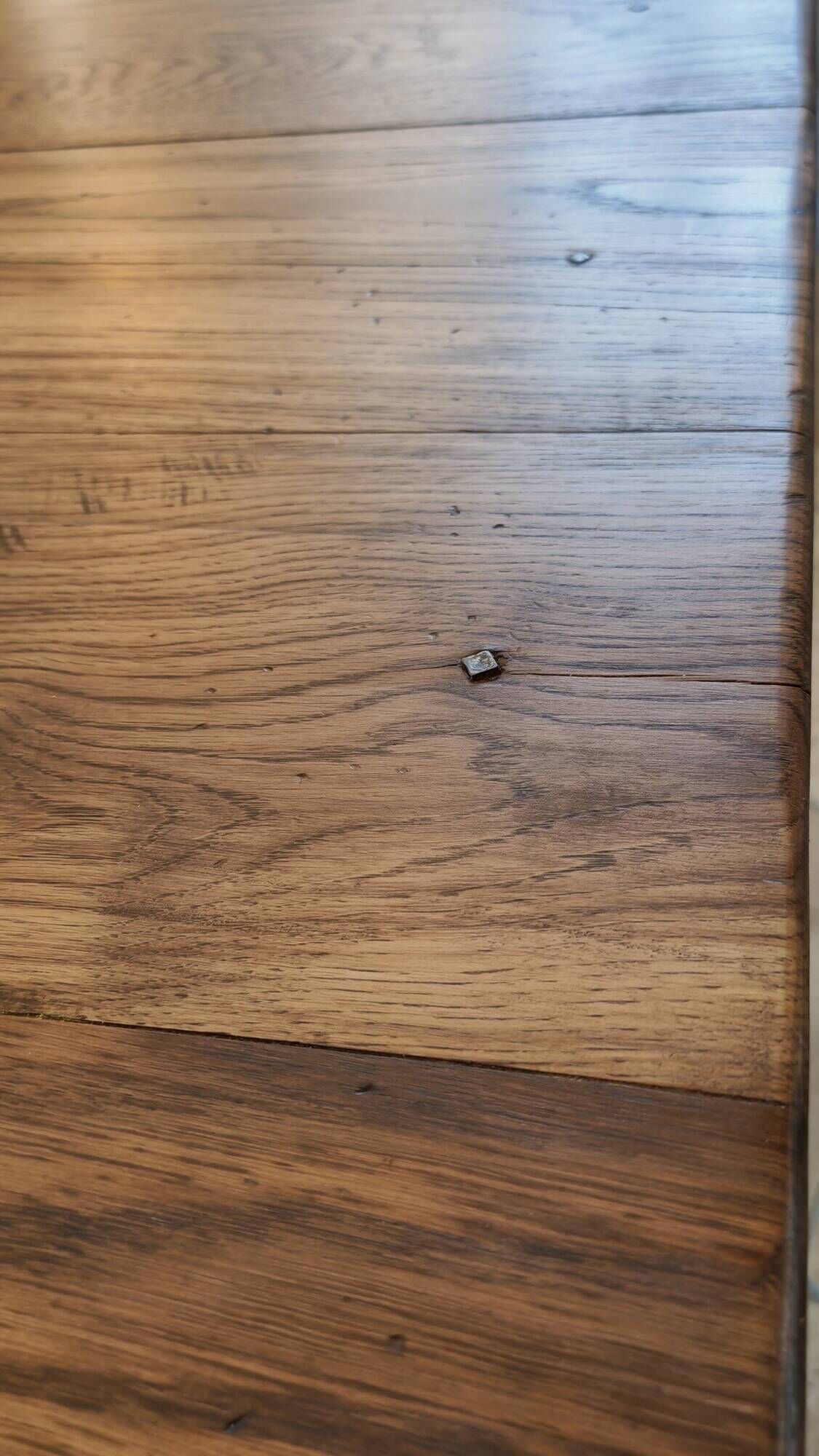Solid oak farmhouse table with two drawers and two extensions, 306 cm.