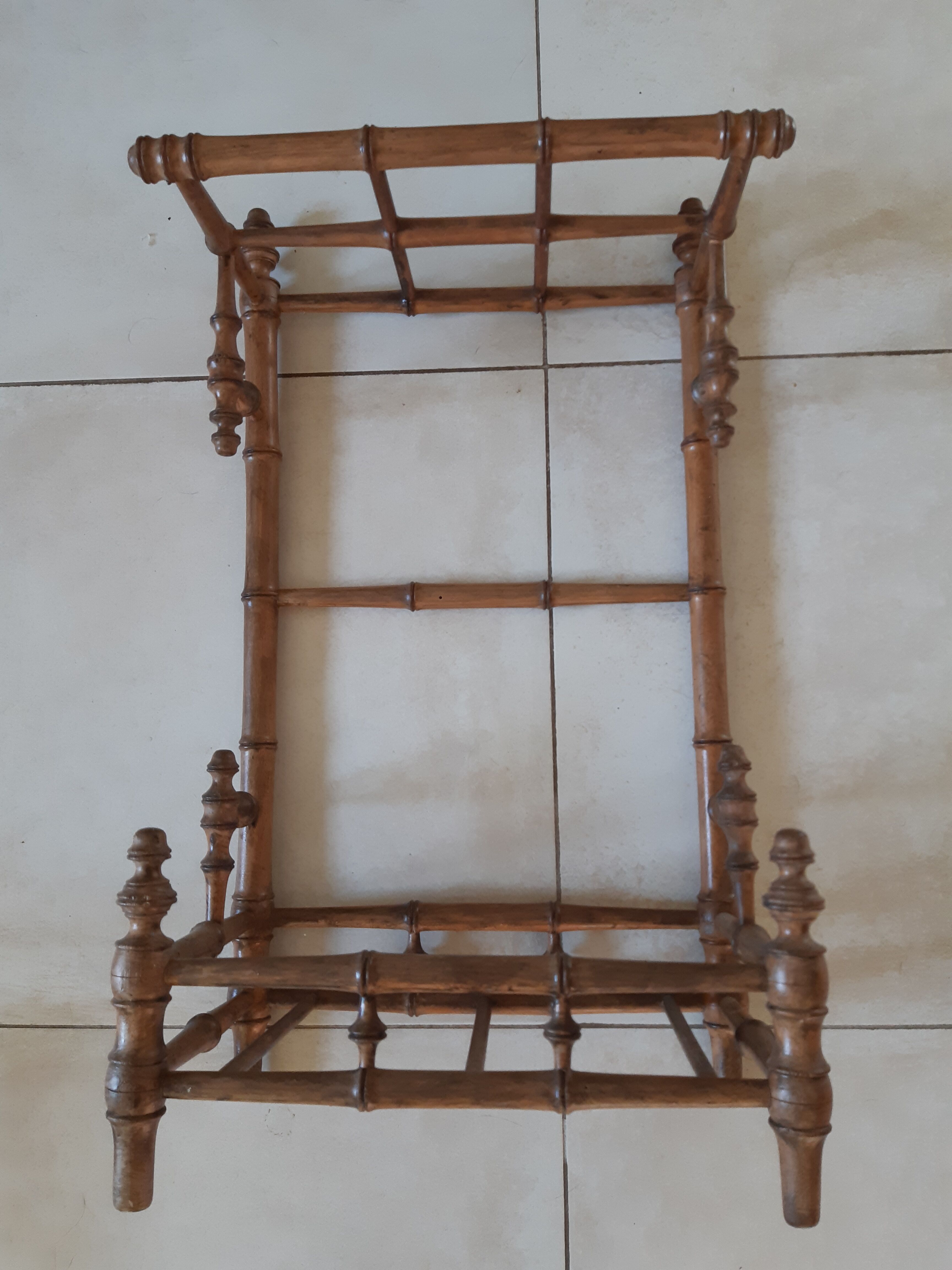 Antique umbrella door