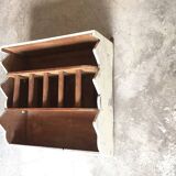 Rangement mural de cuisine en bois