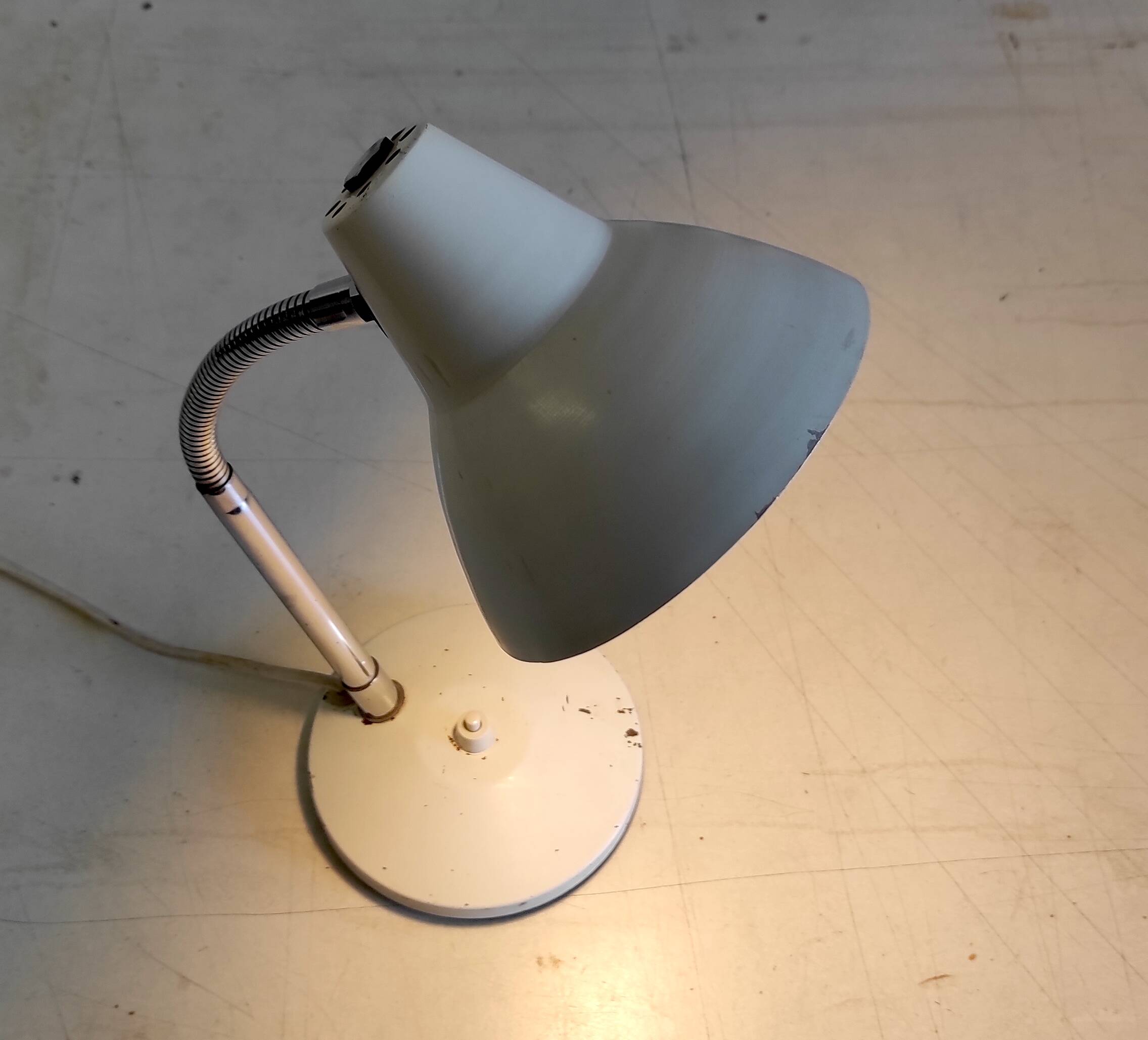 Lampe "cocotte" articulée par Aluminor - années 60