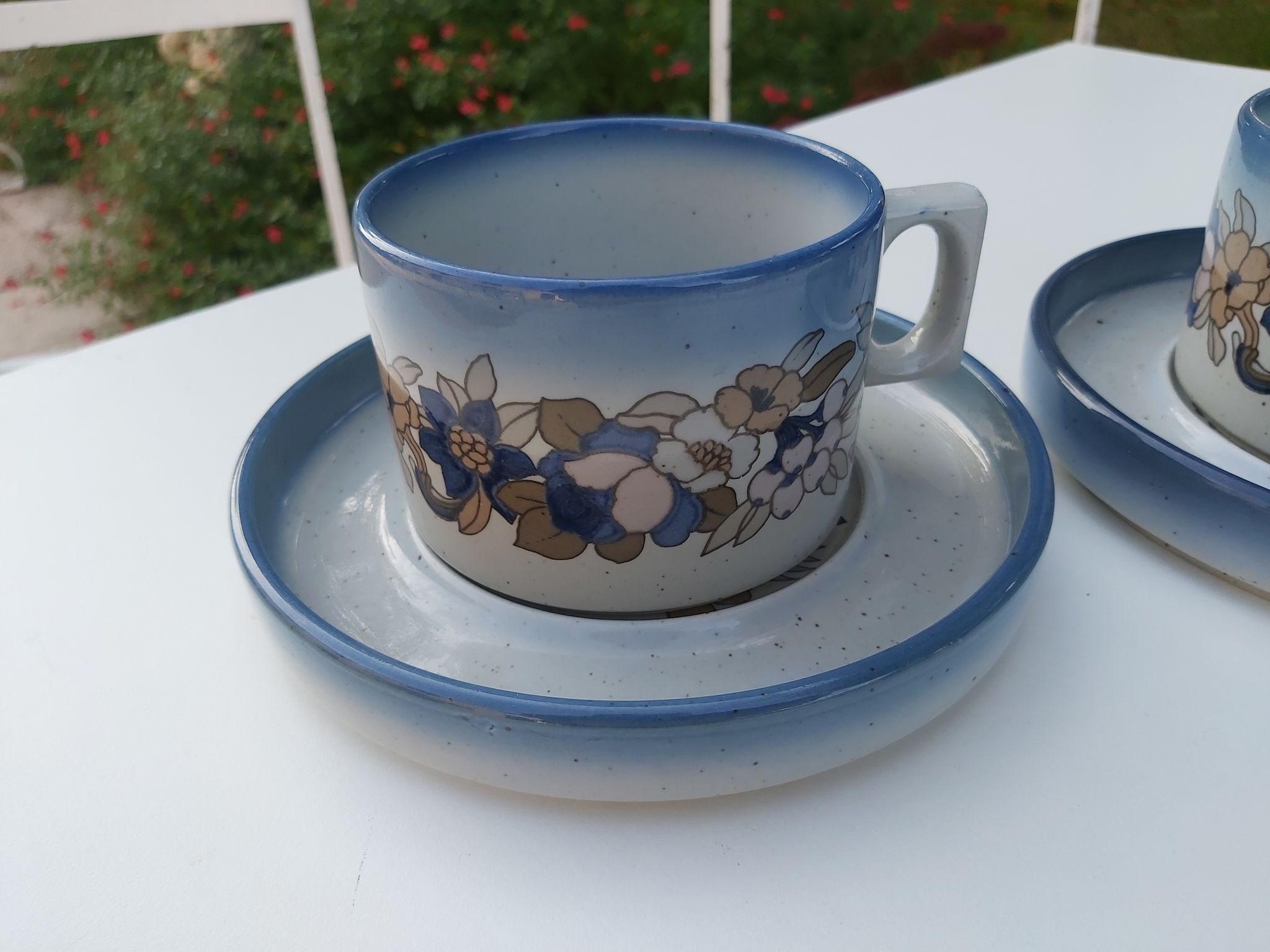 Duo cups in Brenne sandstone