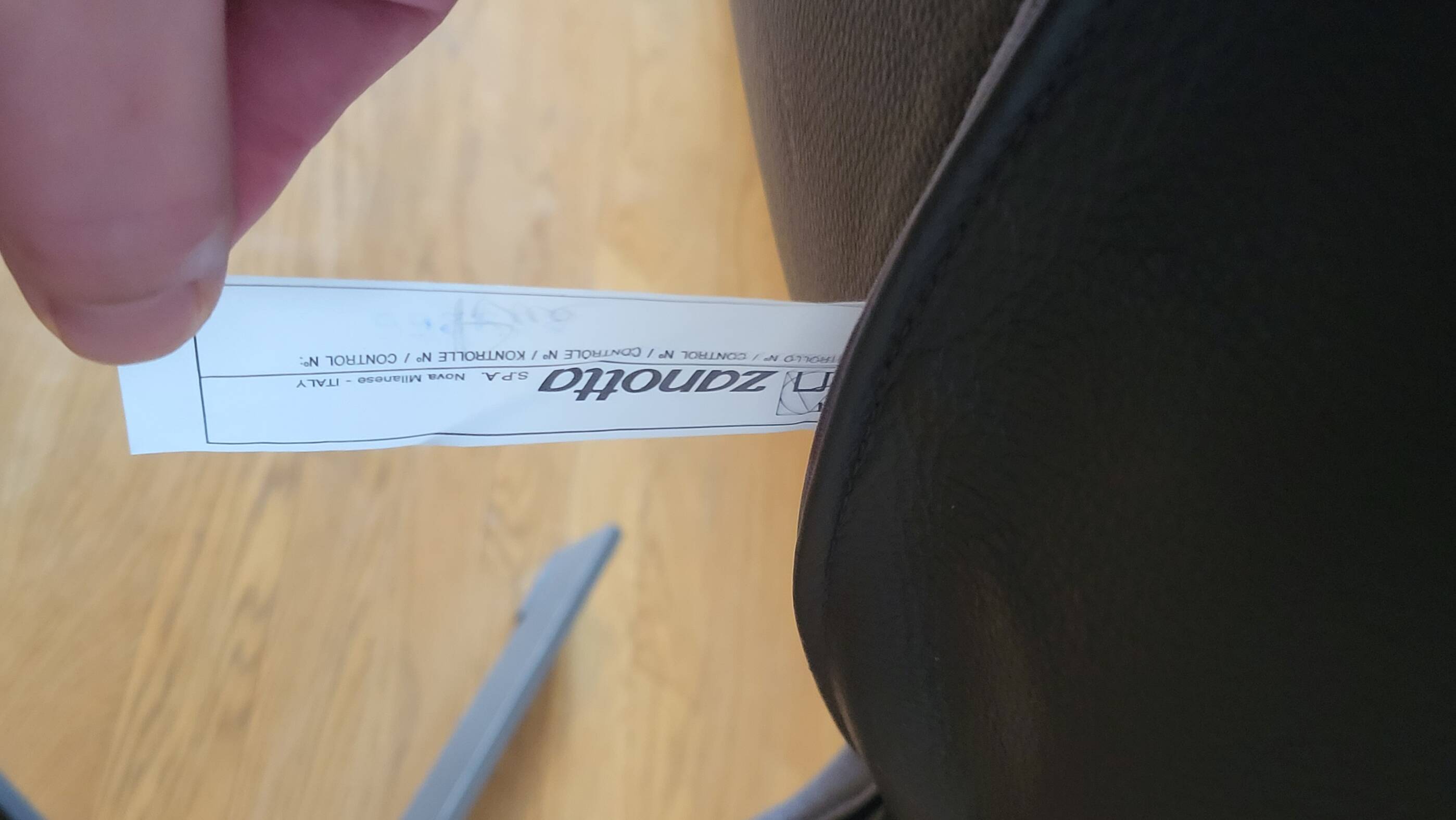 Zanotta Hillroad armchair by Christophe Pillet brown leather Italy 1990 Modern